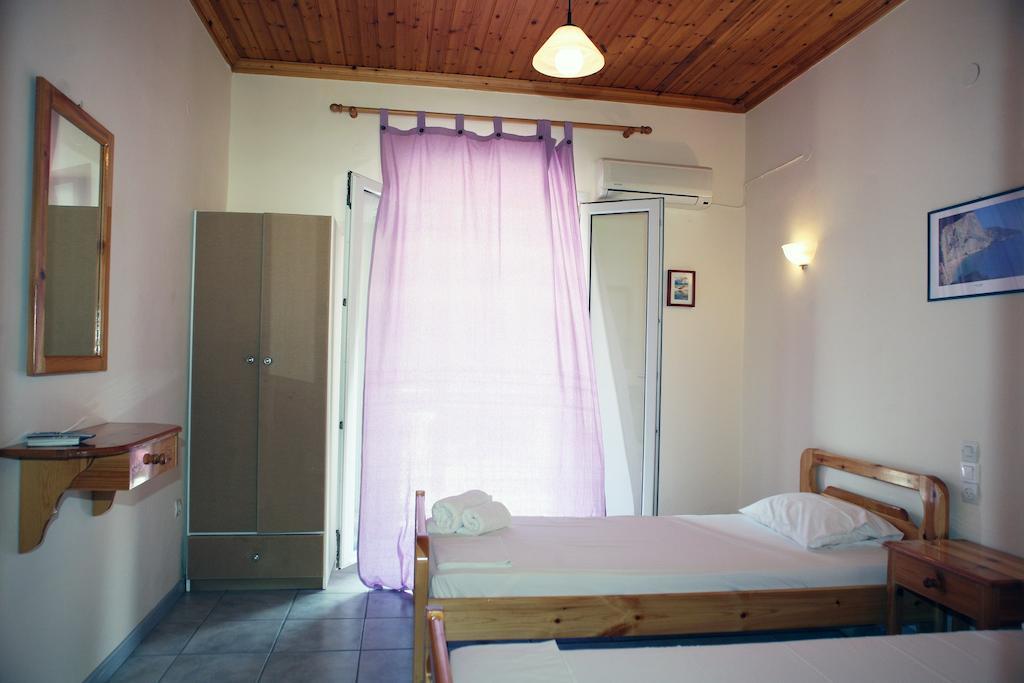 Marathes Studios Áyios Nikítas Pokoj fotografie